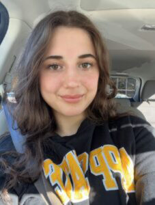 Brenna Dold headshot