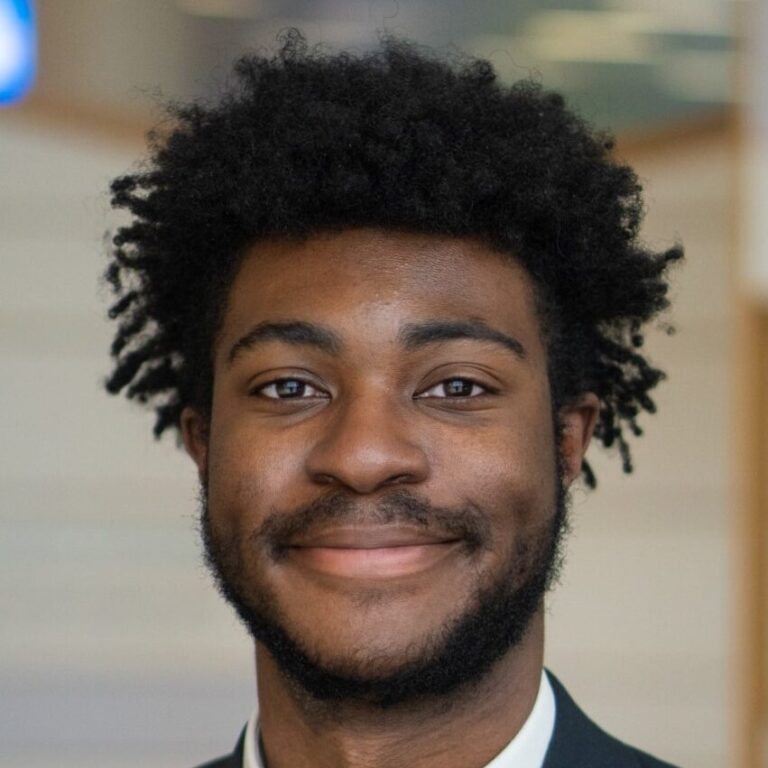 Chris Oates headshot