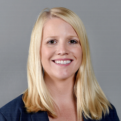 Rebecca Muenich headshot