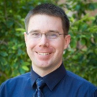 Daniel Laxman headshot